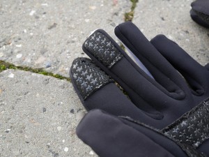 ASSOS-Early-Winter-Gloves-S7-detail