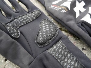 ASSOS-Early-Winter-Gloves-S7-gel
