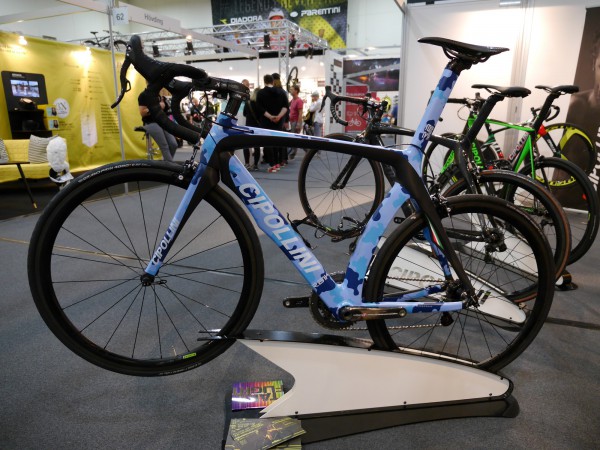 cipollini-roadbike-blue-camou