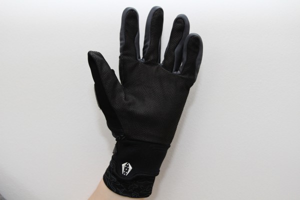 fox-antifreeze-glove-palm