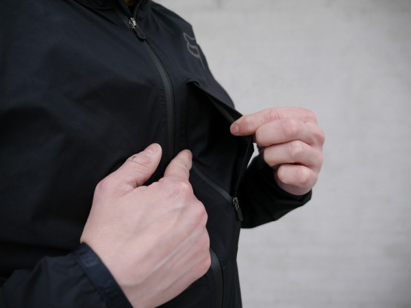 fox-gradient-mtb-jacket-pocket
