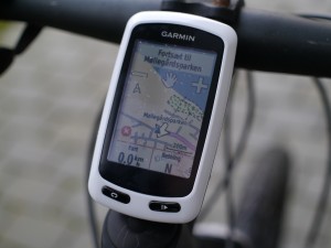 garmin-edge-touring-on-bike-04