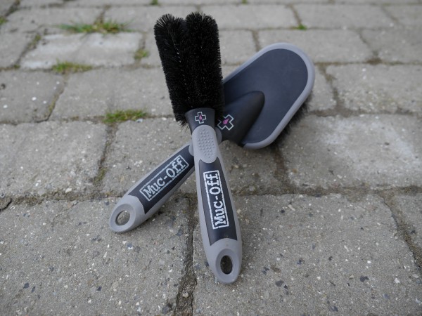 muc-off-brushes