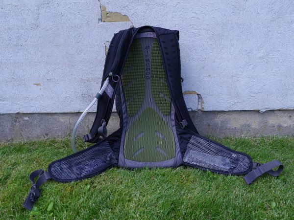 osprey-raptor-10-Toolwrap-back